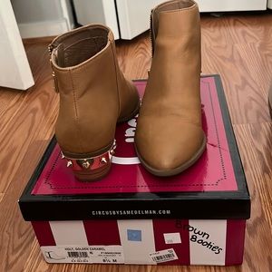 Circus (Sam Edelman) caramel(tan) booties (8.5)